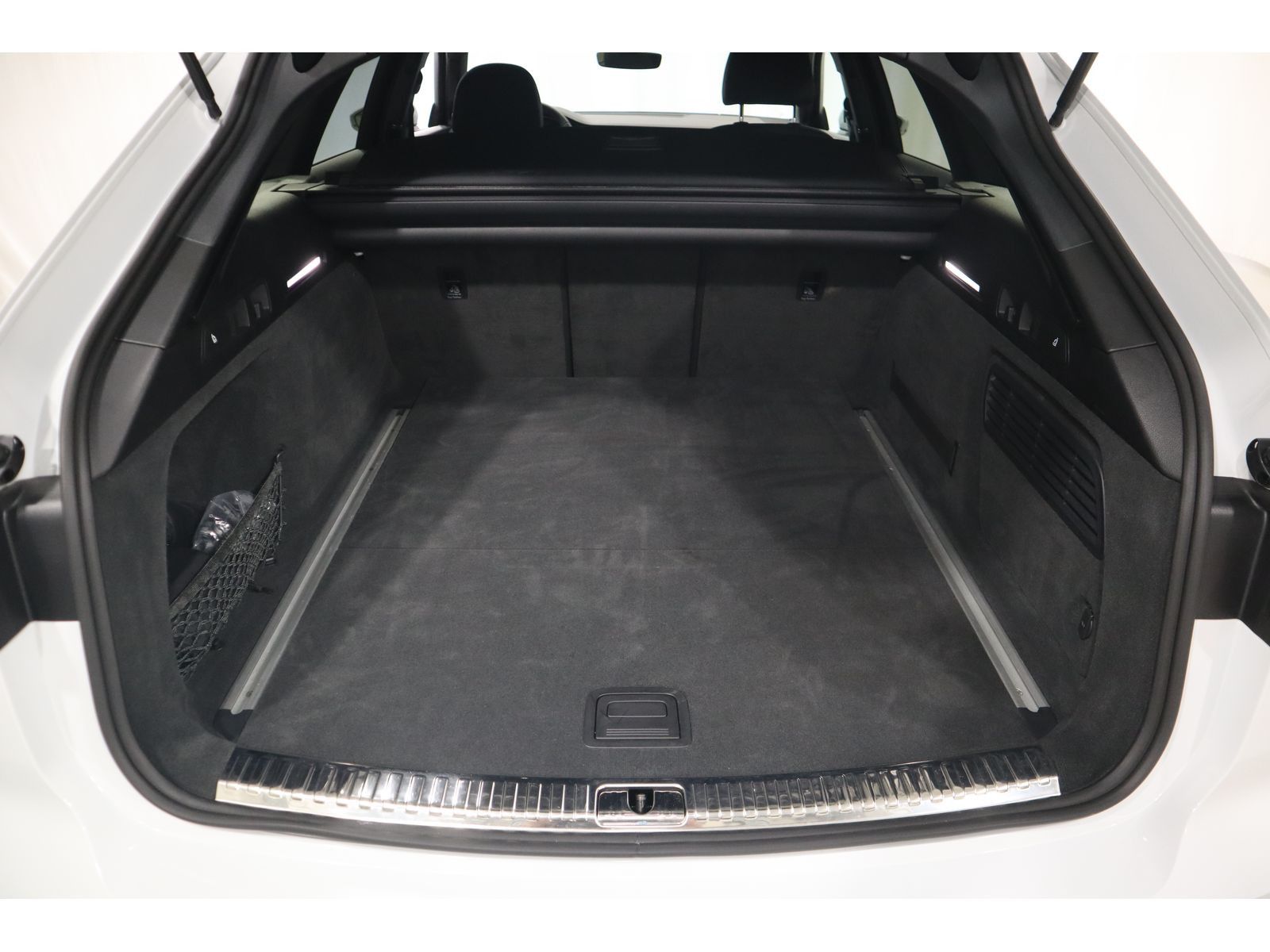 Audi A6 Avant 40 TDI advanced - Samsaru's Car Outlet