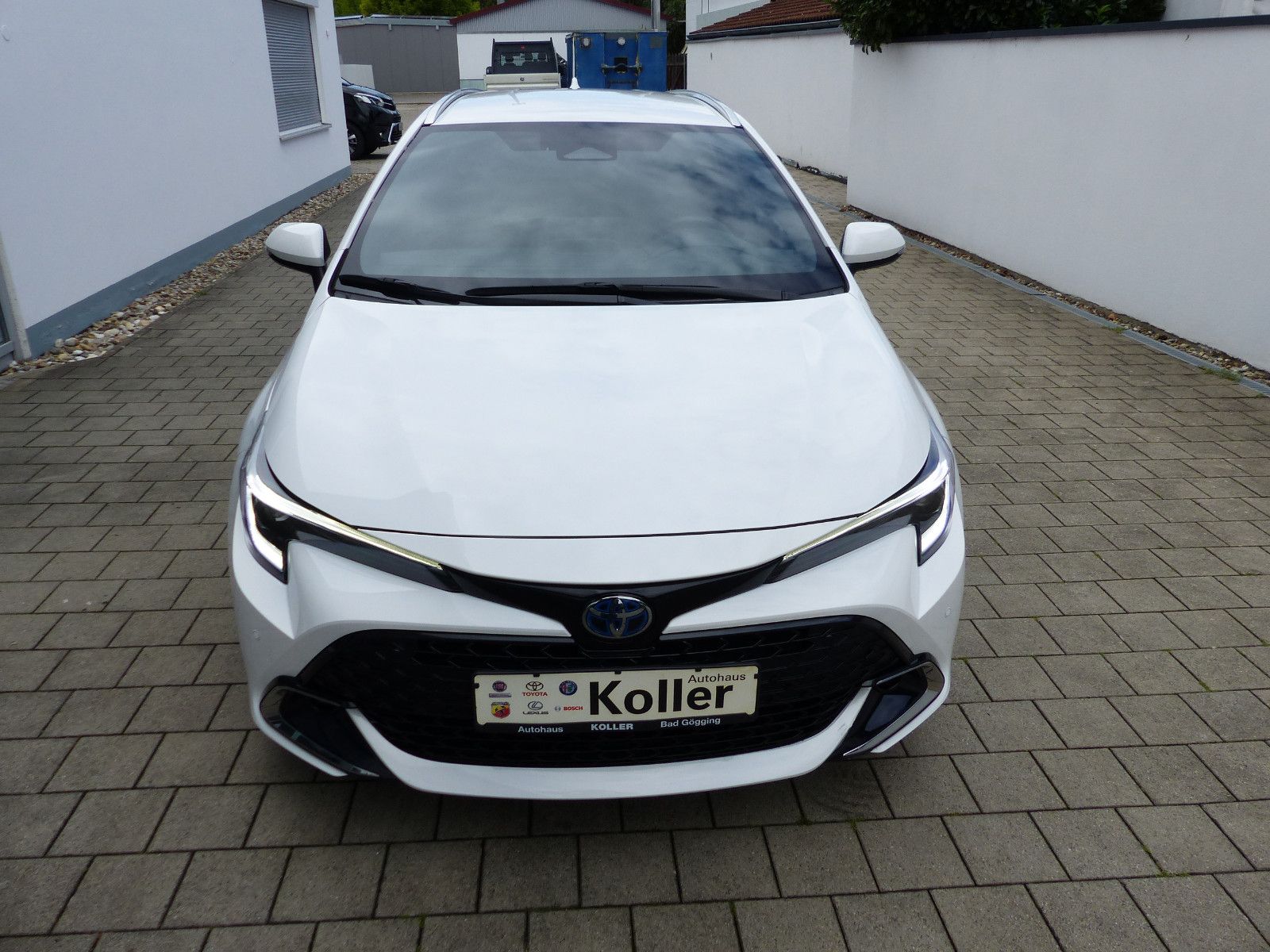 Toyota Corolla TS 2.0 Hybrid Team D Navi Totwinkel PDC