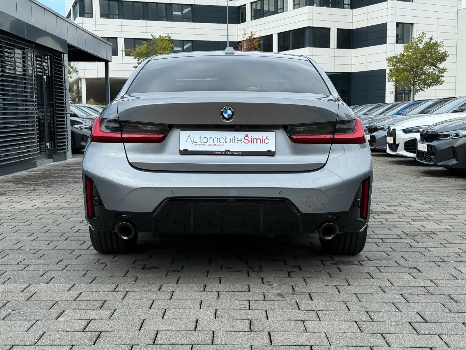 BMW 320d xD M Sport 19" ACC HuD 360° Ambiente StHzg