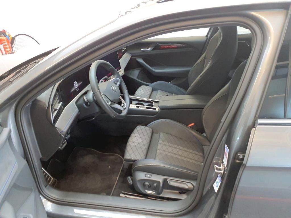 Volkswagen Passat Variant 2.0 TDI 142 kW 4Mot. R-Line/Black