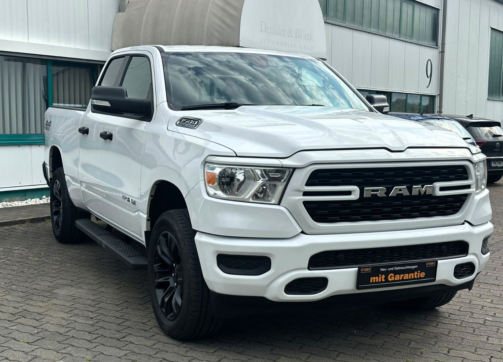 Dodge RAM 1500 5.7l 4x4 Quad Cab , Navi-App