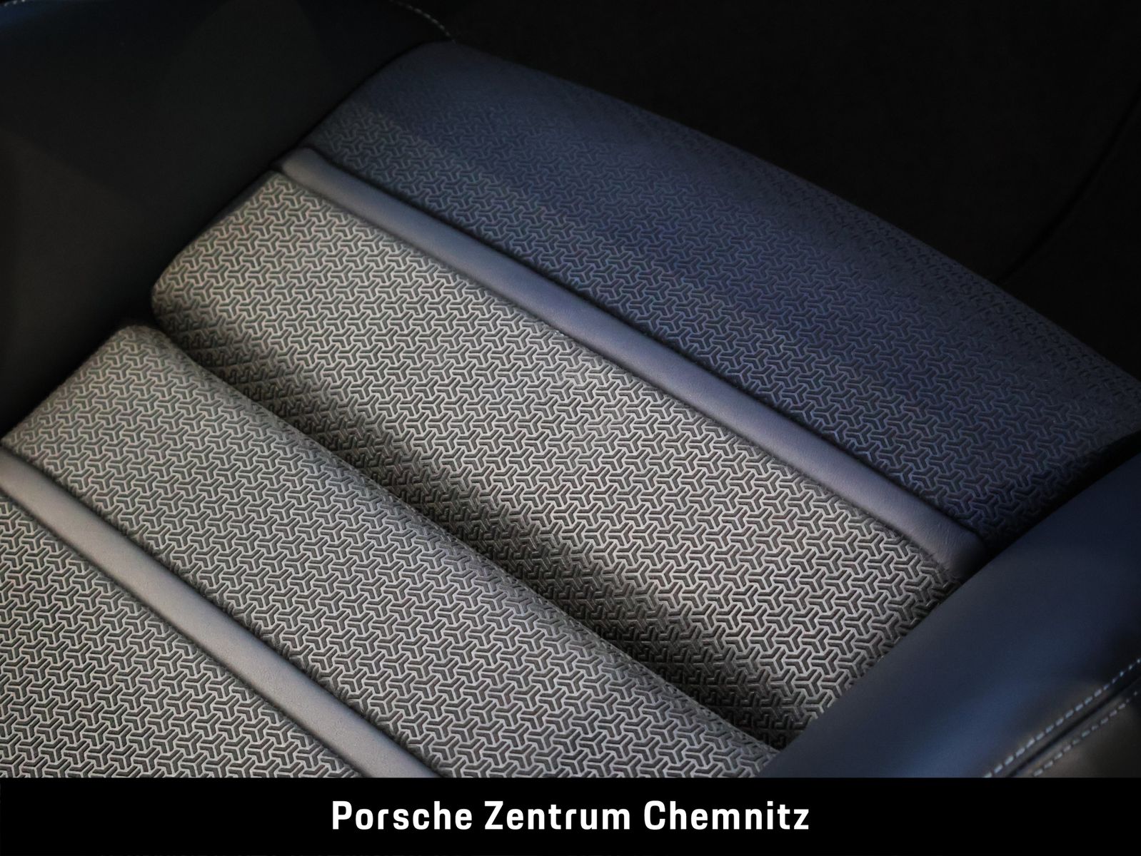 Porsche Cayenne GTS PCCB;18-Wege;Standhzg.;InnoDrive