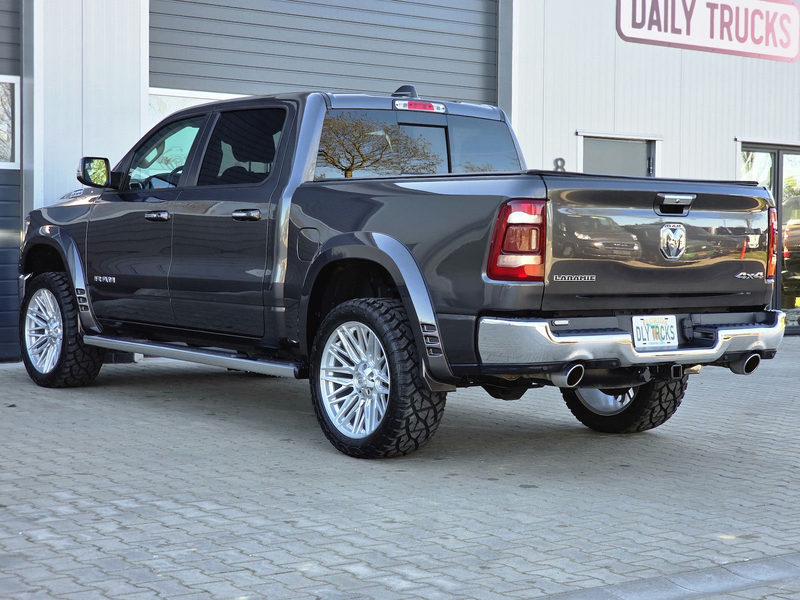Dodge RAM 1500 5.7 4x4 Laramie Memory AHK LED 3.5´´ RC