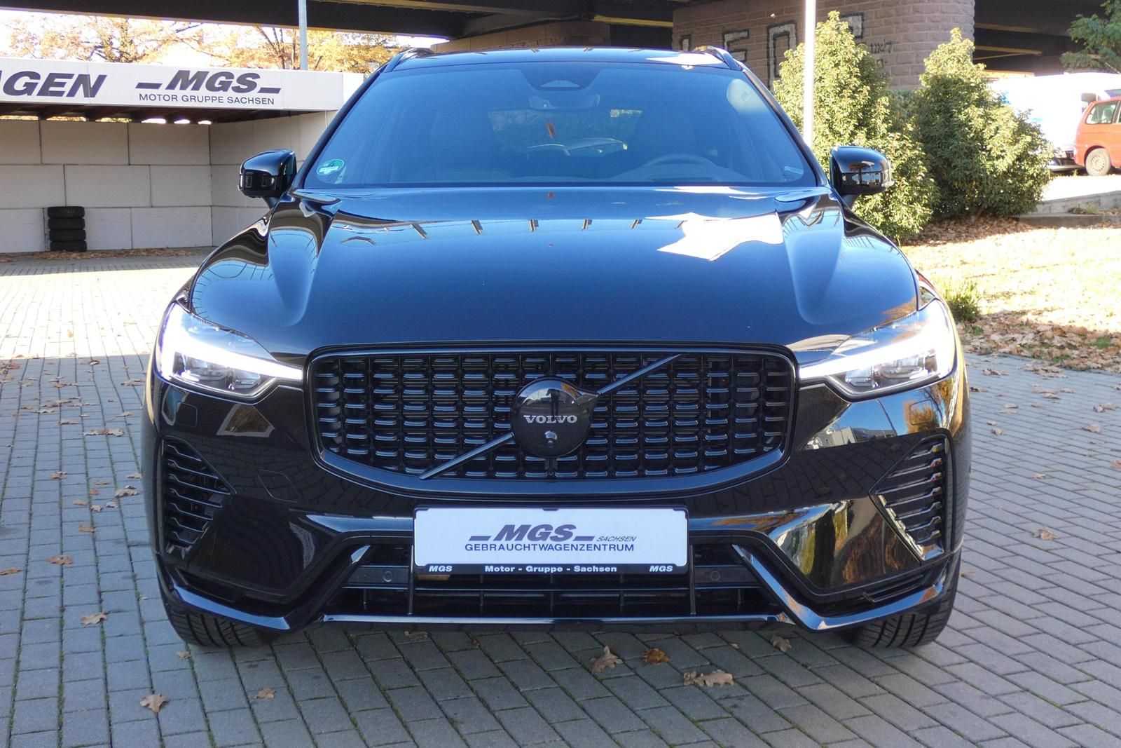 Volvo XC60 Ultra Black Edition Recharge Plug-In Hybrid