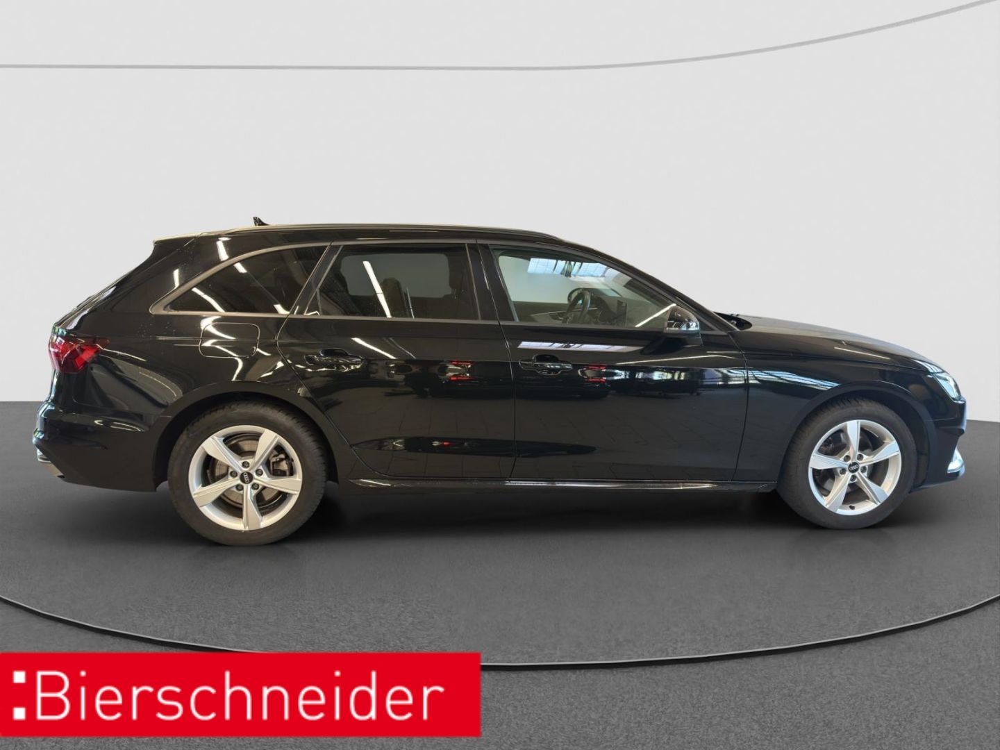Audi A4 Avant 2.0 TFSI S tronic 35 advanced - Samsaru's Car Outlet