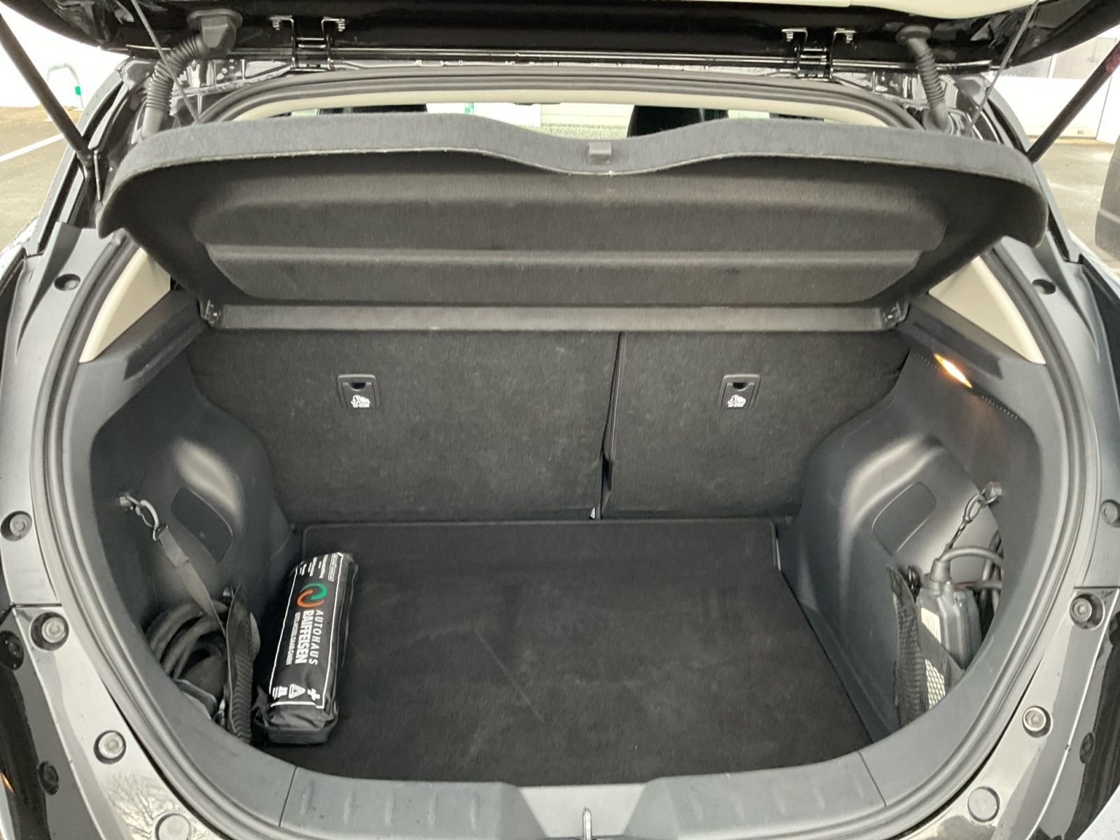 Nissan Leaf ZE1 N-Connecta - Samsaru's Car Outlet