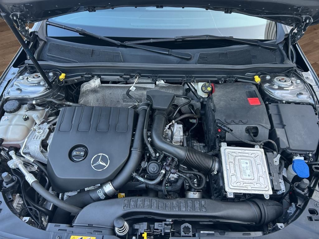 Mercedes-Benz A 180 - Samsaru's Car Outlet