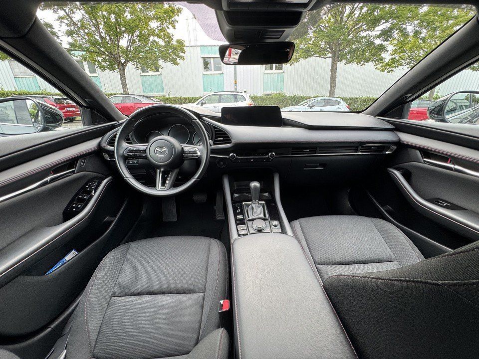 Mazda 3 2.0L e-SKYACTIV G 122ps 6AT FWD Homura