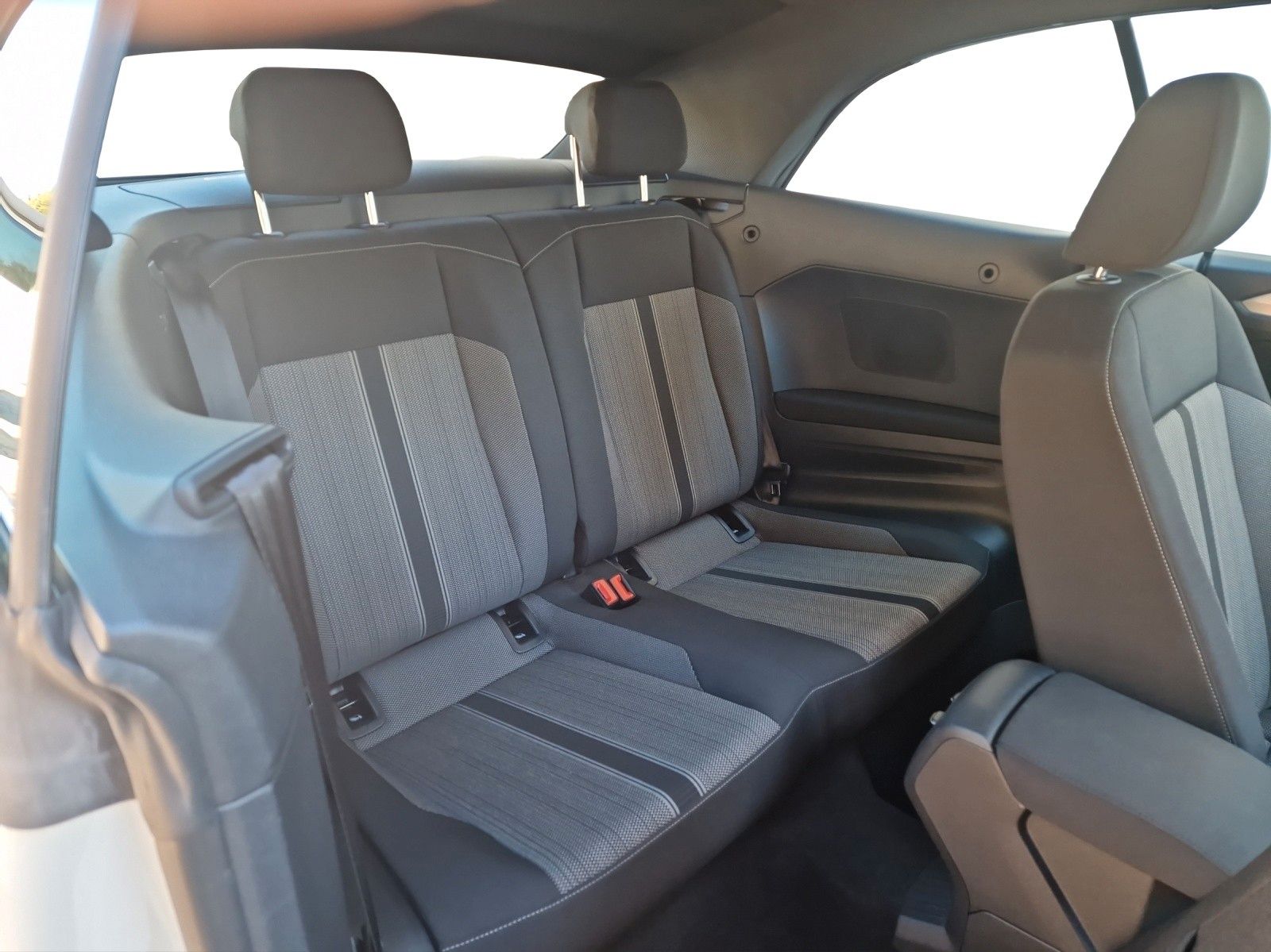 Volkswagen T-Roc Style - Samsaru's Car Outlet