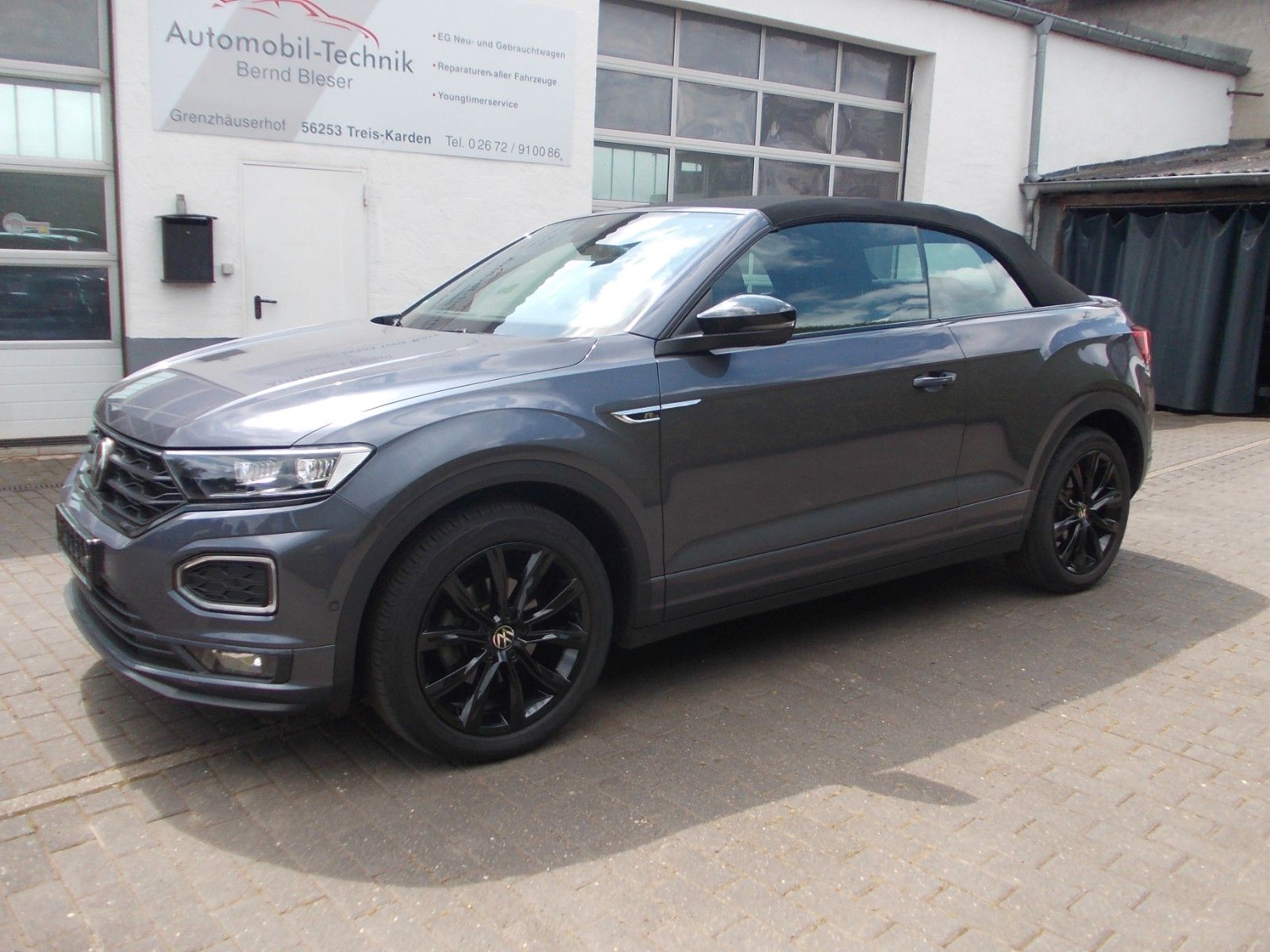 Volkswagen T-Roc R-Line - Samsaru's Car Outlet