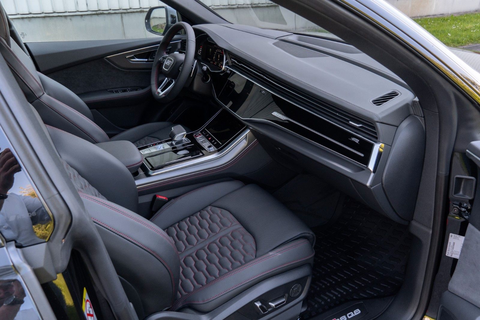 Audi RS Q8 PERR.MATRIX.KERAMIK.360.B&O.PANO.LUFTF.AHK