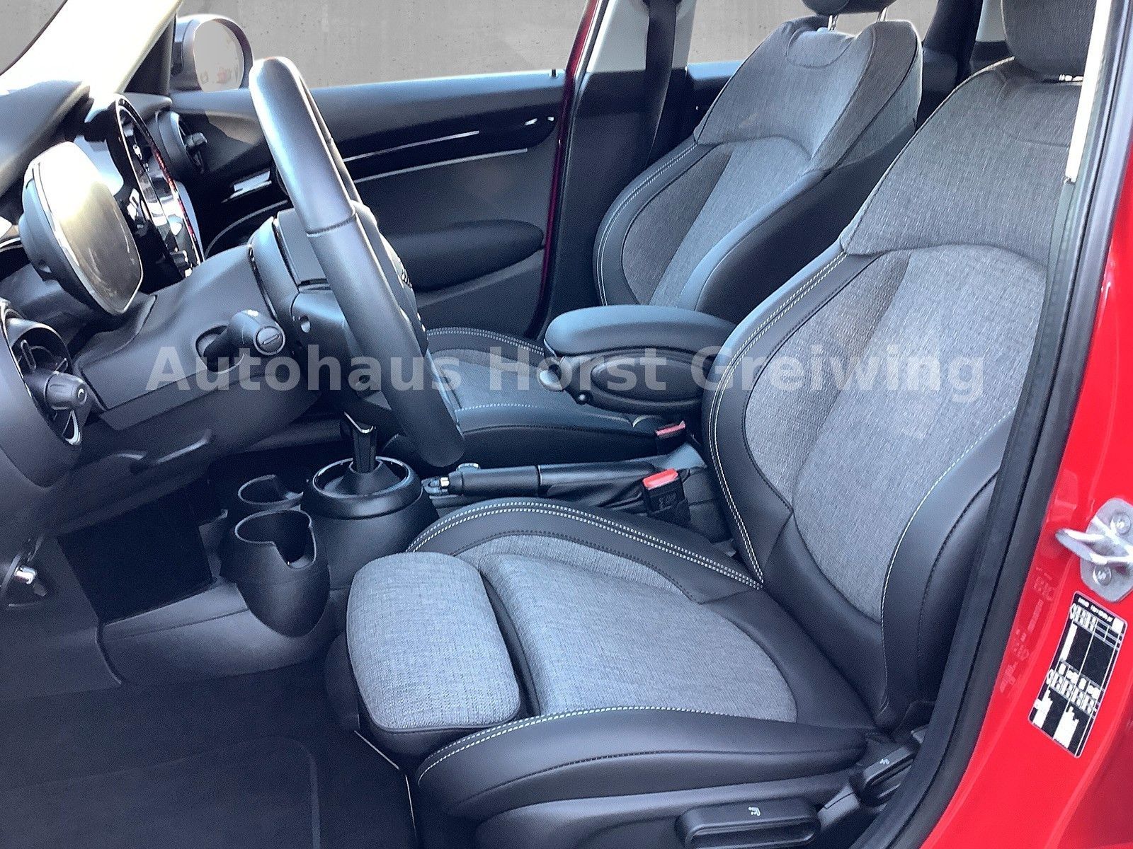 MINI 5-trg.Aut. Cooper - Samsaru's Car Outlet