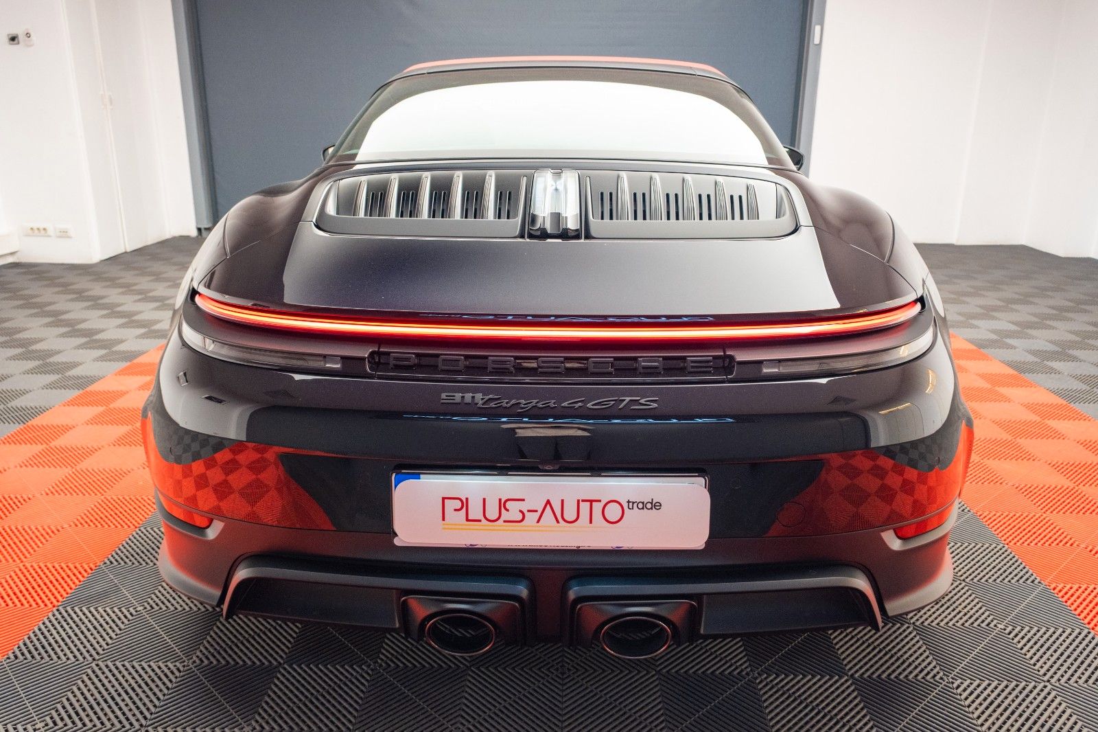 Porsche 911 Targa 4 GTS T-Hybrid
