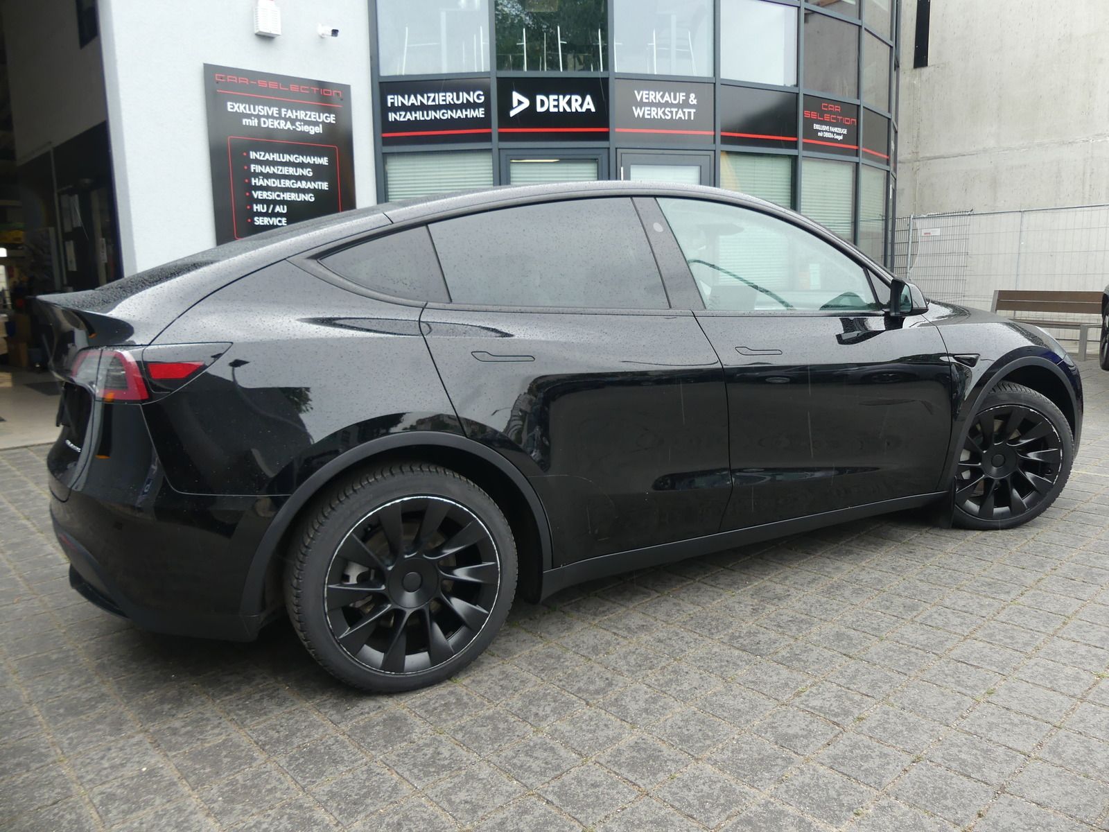 Tesla Model Y Long Range Dual AWD PANO/LED/KAM/AUTOPIL