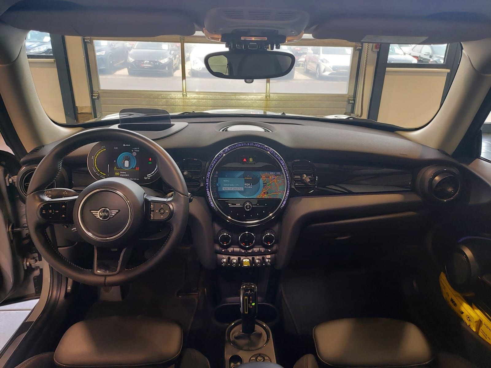 MINI Cooper SE Classic - Samsaru's Car Outlet