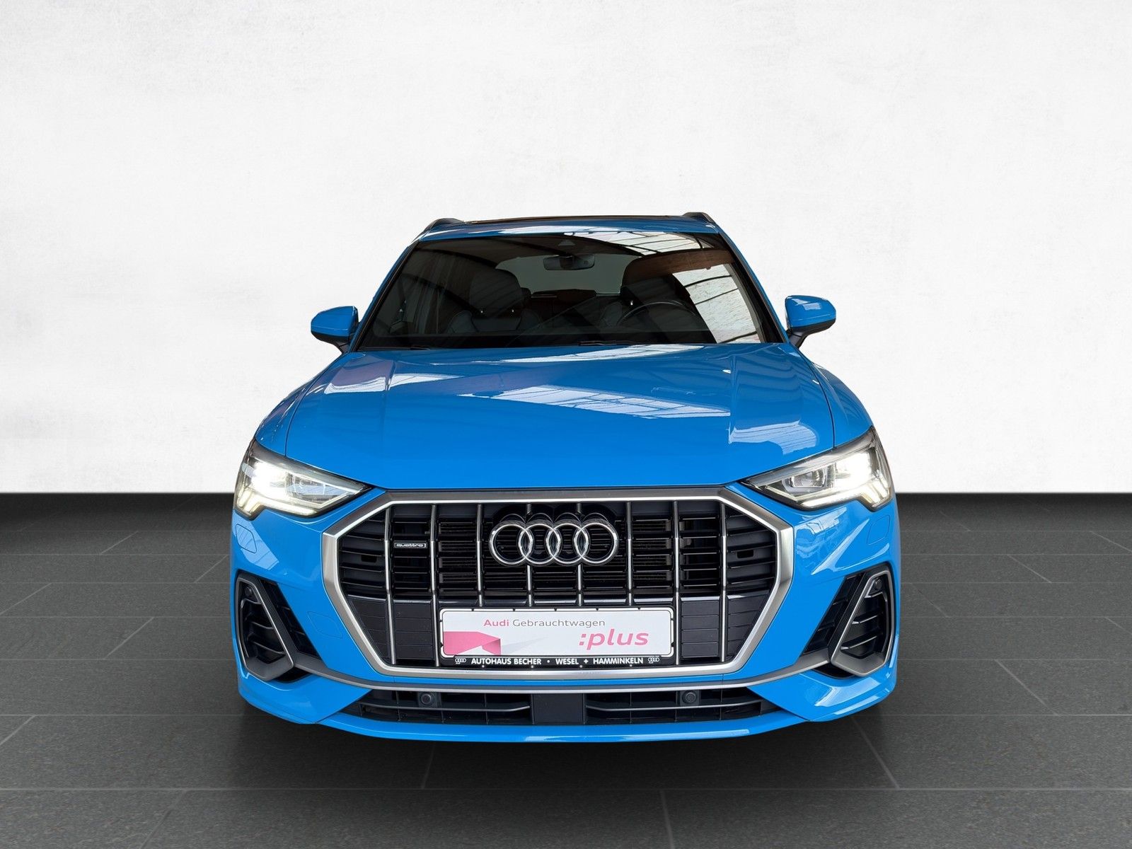 Audi Q3 S line 40 TFSI quattro S tronic /AHK/Pano/LED