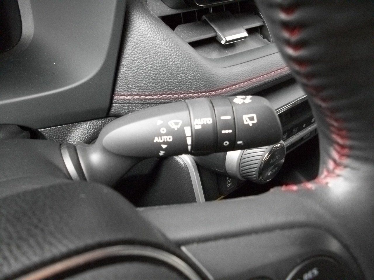 Toyota RAV 4 2,5-l Plug-In 4x4 Style