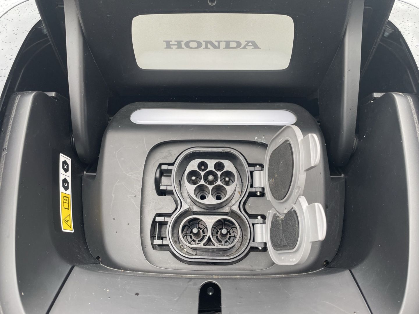 Honda e *MIT AMBIENTELICHT & MEHR!*