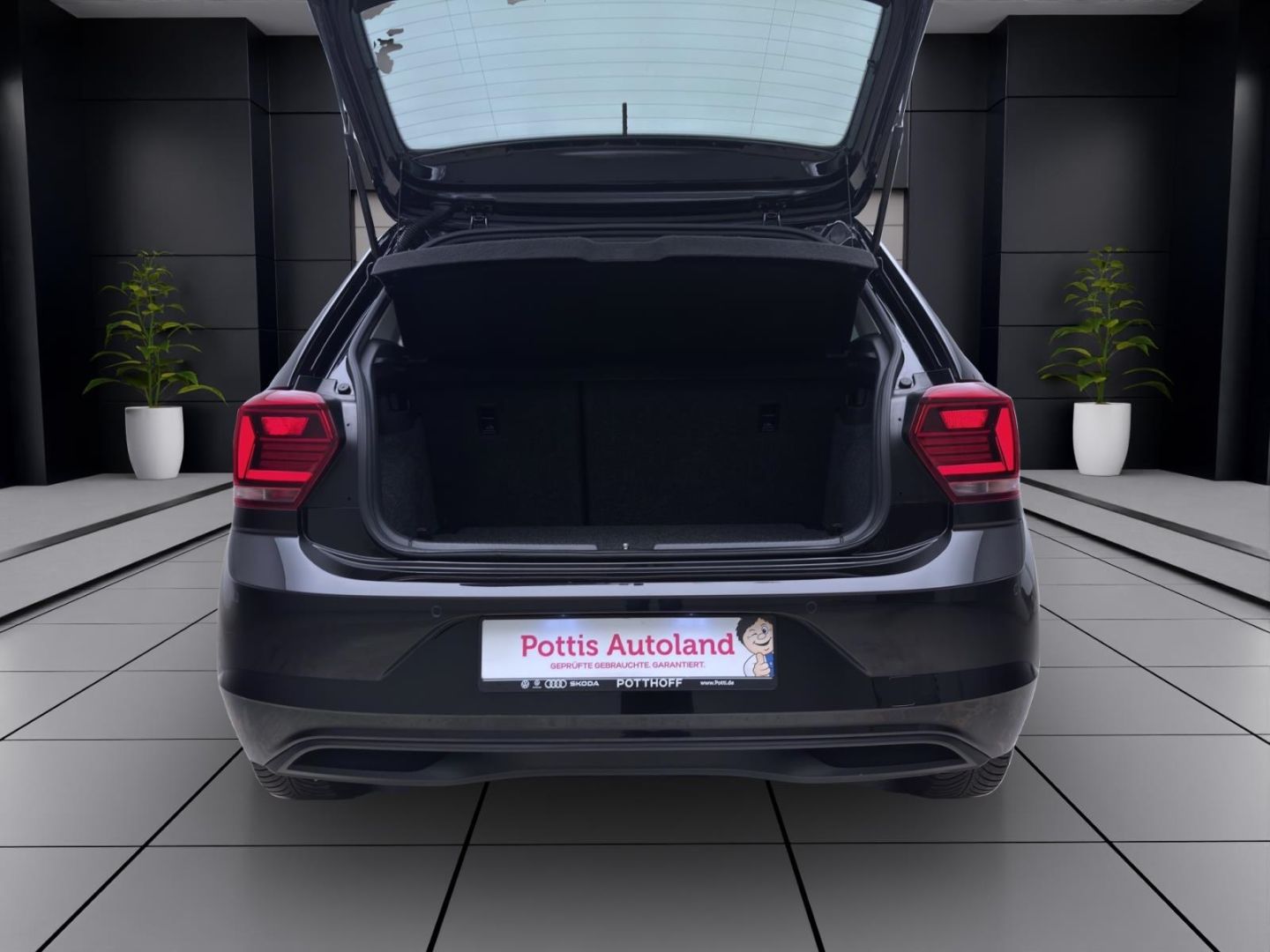 Volkswagen Polo 1.0 TSI DSG HIGHLINE - Samsaru's Car Outlet