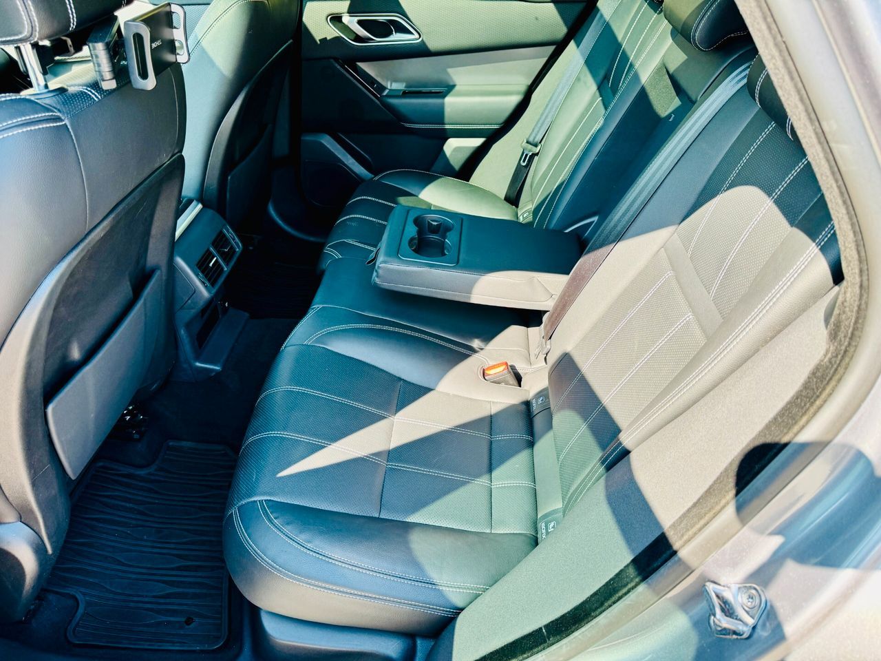 RANGE ROVER VELAR S 2.0D - Samsaru's Car Outlet