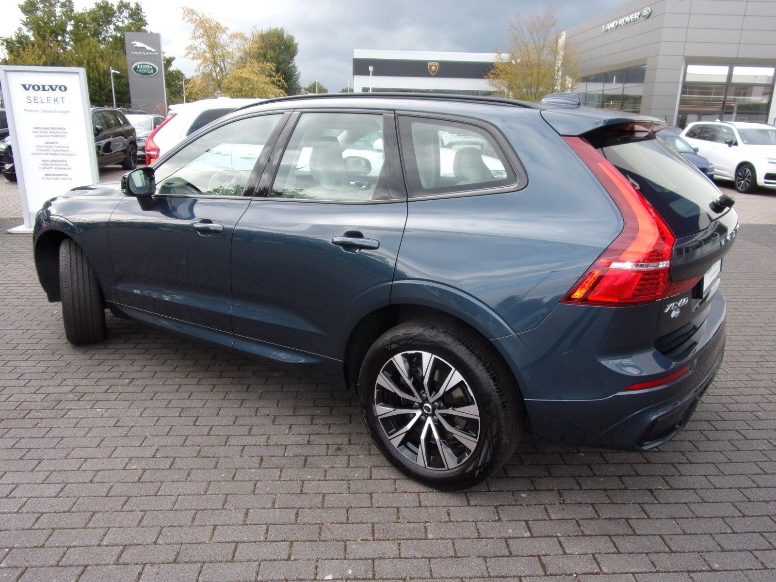 Volvo XC 60 B4 Plus Dark AWD