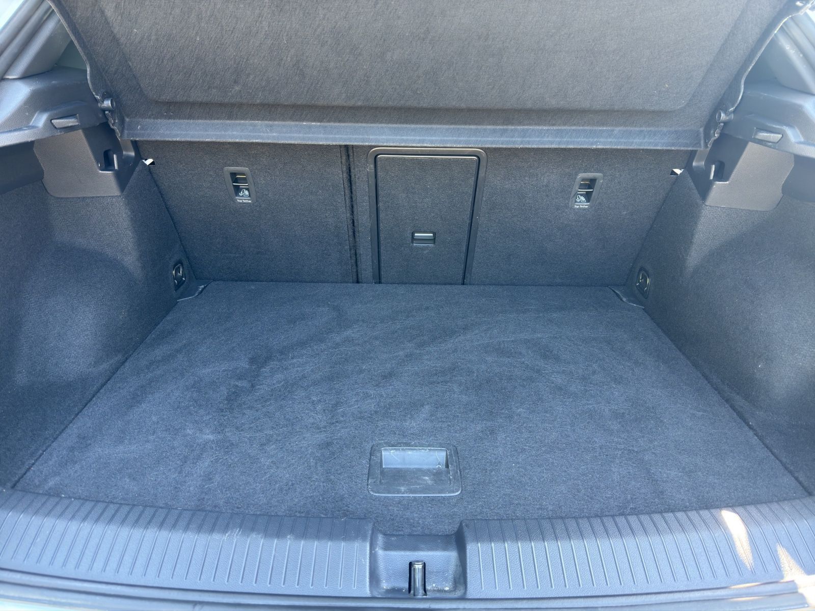Volkswagen T-Roc R 2.0 TSI 4Motion - Samsaru's Car Outlet