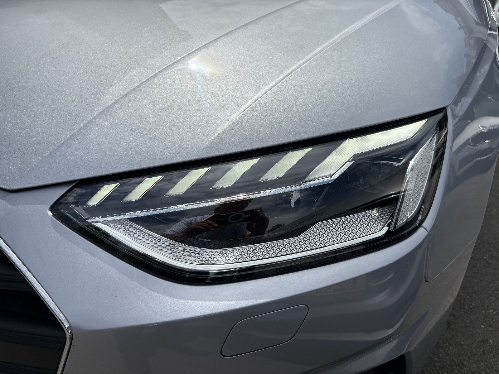 Audi A4 Lim. 35 TDI S Tronic - Samsaru's Car Outlet