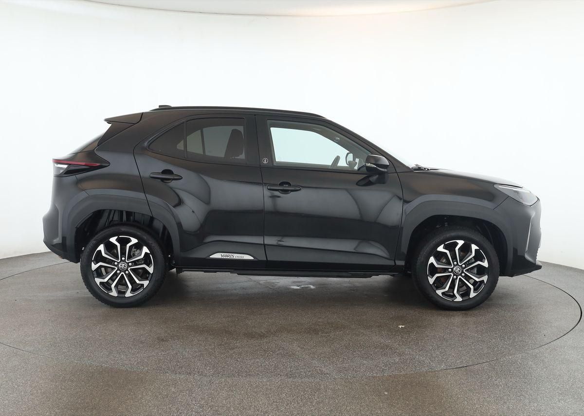 Toyota Yaris Cross CVT Team D LED Navi SHZ iACC Kam 17"