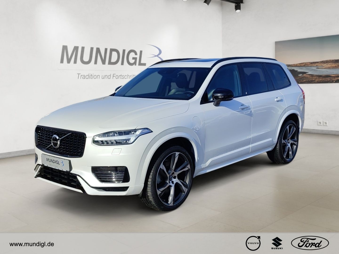 Volvo XC90 R Design Plug-In AWD 7-Sitzer AHK ACC Pano 