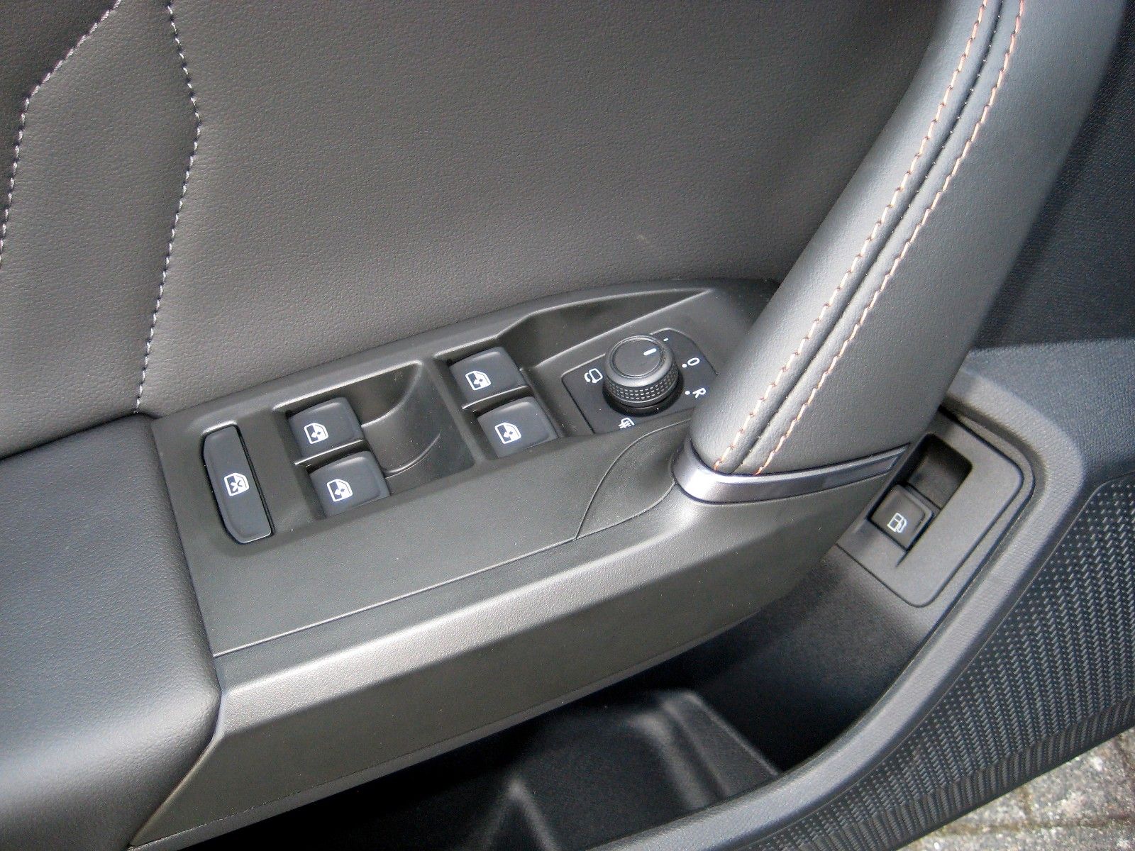 Cupra Leon 1.4 e-HYBRID 180kW VZ DSG - Samsaru's Car Outlet