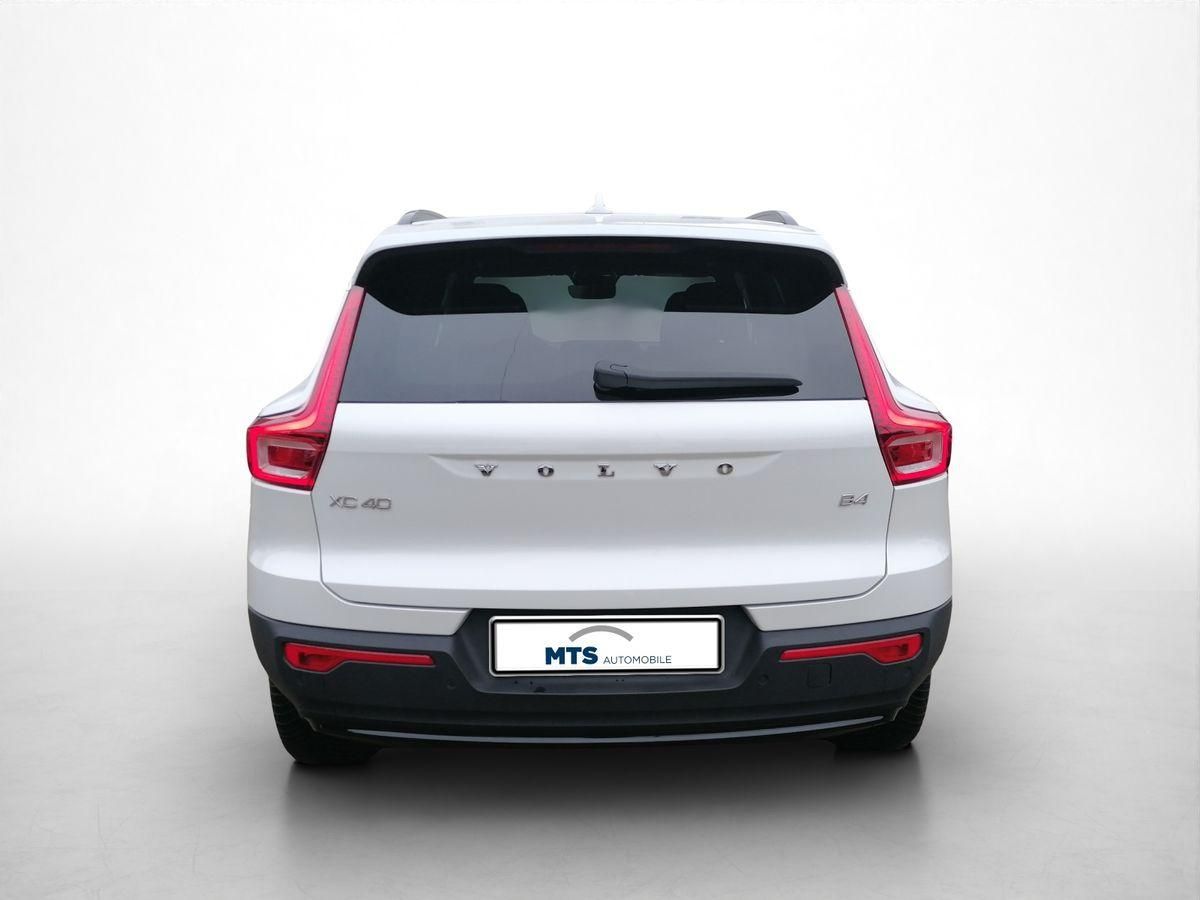 Volvo XC 40 B4 2WD Ultra Dark Aut. Pano Allwetter AHK