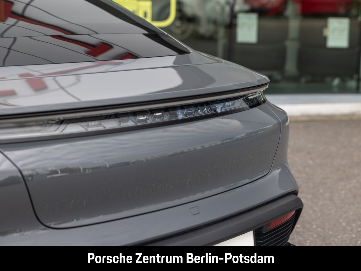 Porsche Taycan GTS Burmester HA-Lenkung Active-Ride