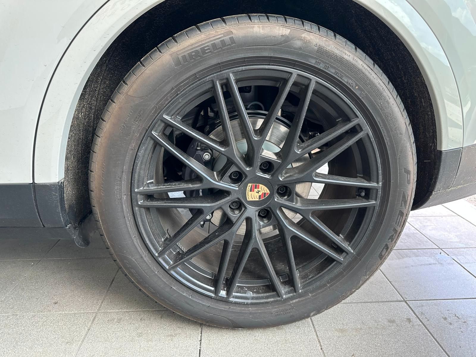 Porsche Cayenne -19,5%/gr-rot/Pan/Mtx/ACC/14W/21