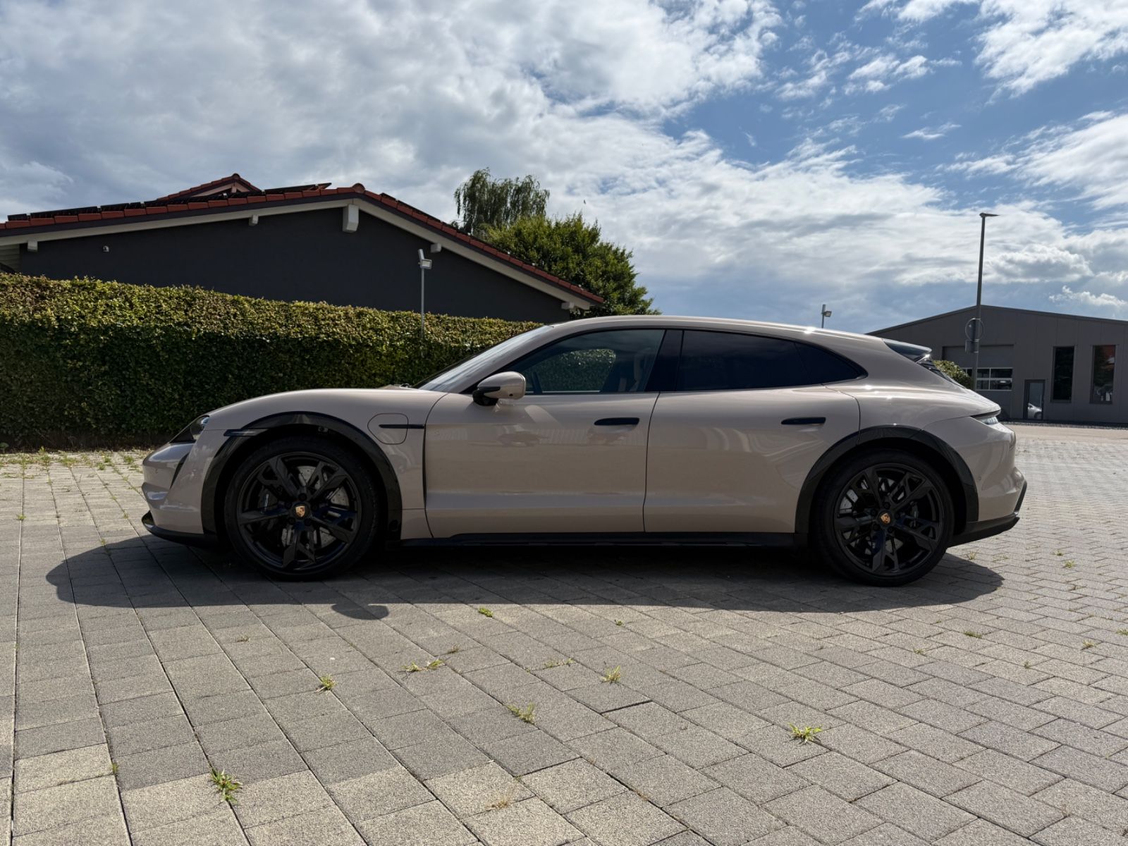 Porsche Taycan Cross Turismo Turbo S Exclusiv Manufaktur