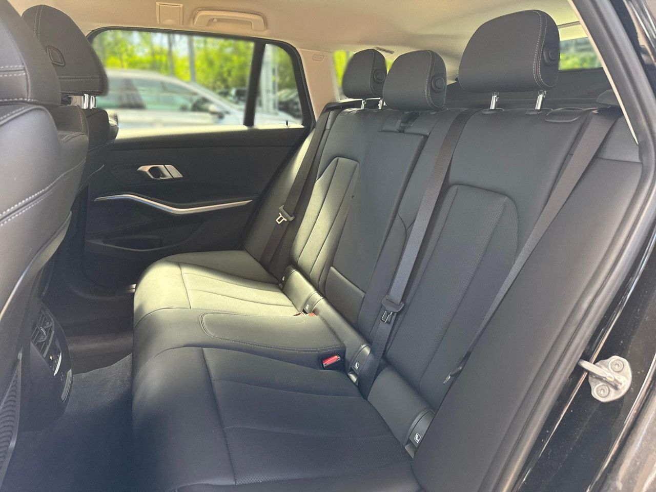 BMW 320e Sport Line - Samsaru's Car Outlet