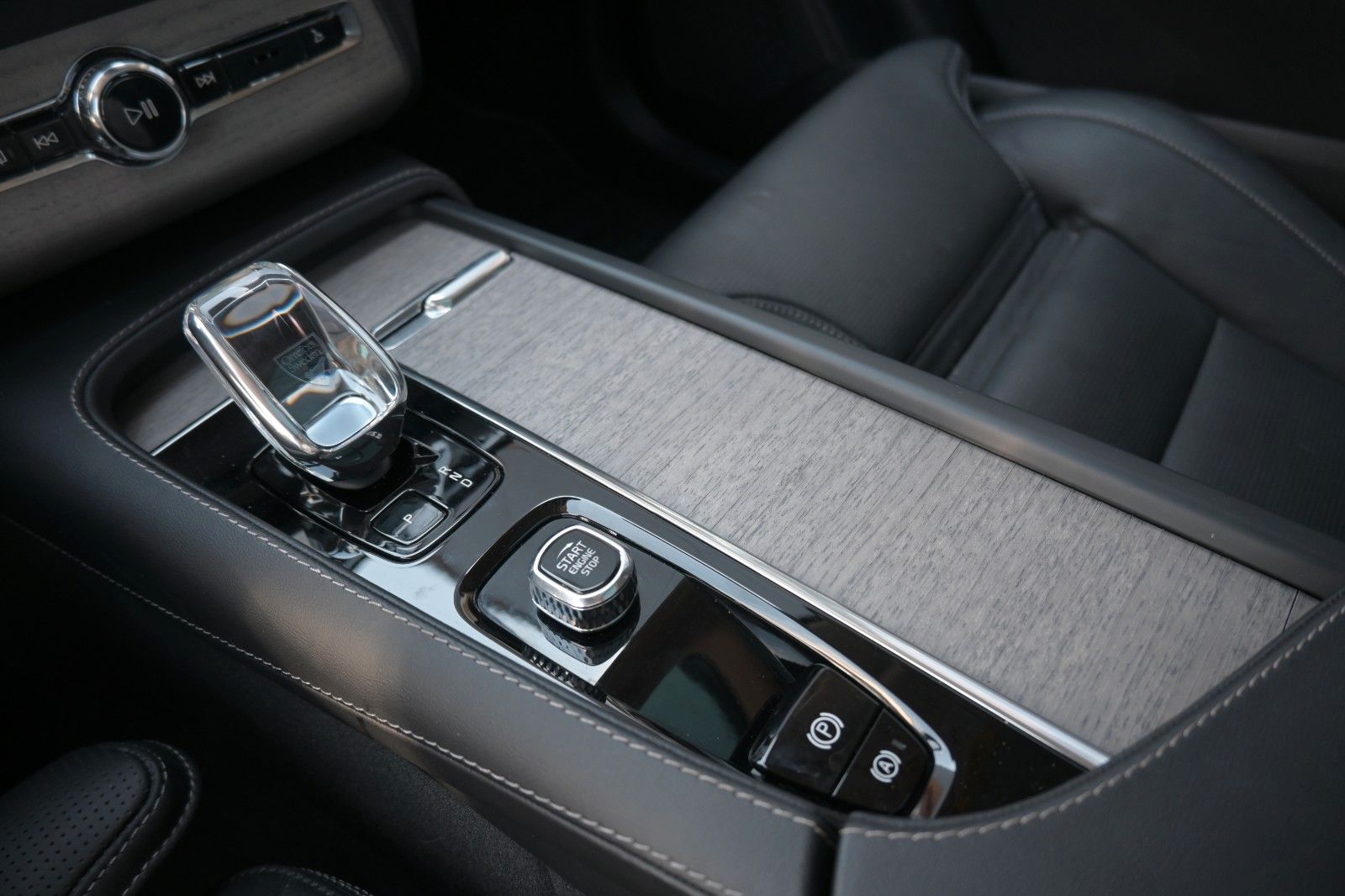 Volvo XC90 B5 D AWD Ultimate Dark*STDHZG*LUFT*360°*AHK