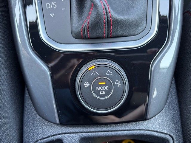 Volkswagen T-Roc 2.0 TSI DSG 4M Sport - Samsaru's Car Outlet