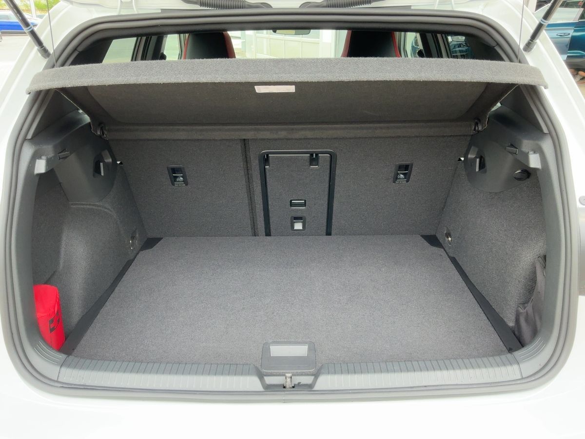 Volkswagen Golf VIII GTI Clubsport 5JG+LEDER+MATRIX+PANO+19