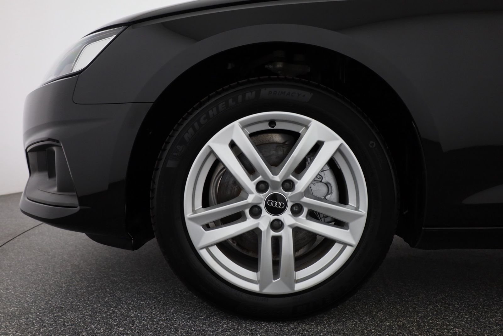 Audi A4 Avant 30 TDI S-Tronic - Samsaru's Car Outlet