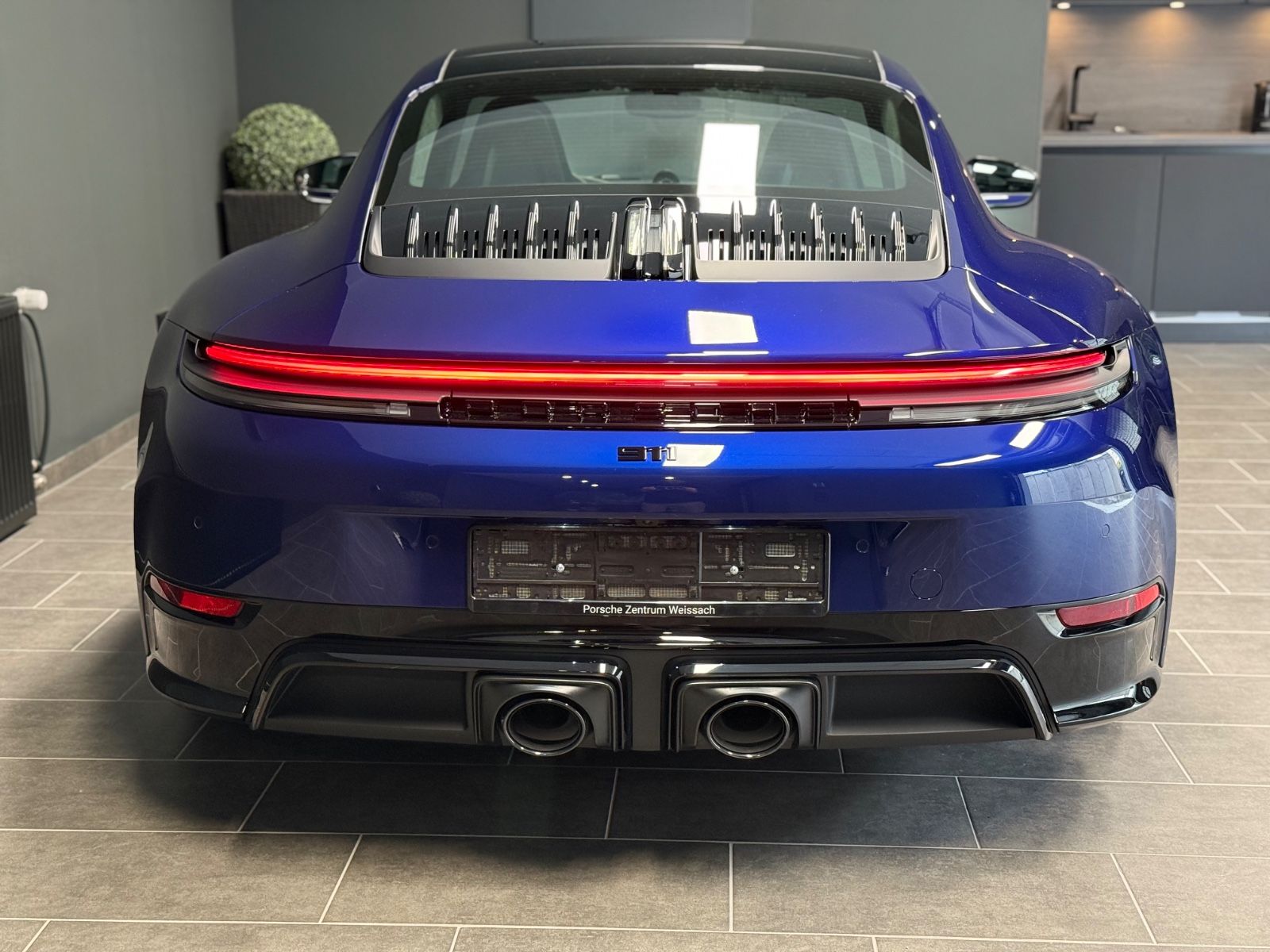 Porsche 992 911 Carrera GTS T-Hybrid - Samsaru's Car Outlet