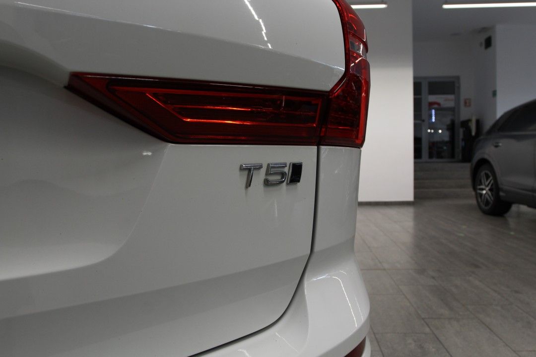 VOLVO XC-60 T5 AWT Inscription