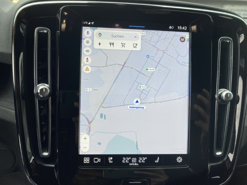 Volvo XC40 Plus Recharge Pure Electric StandHZG AHK Di