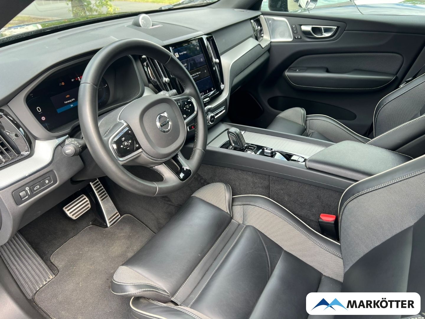 Volvo XC60 T8 AWD Recharge R-Design B&W/AHK/360CAM/PAN