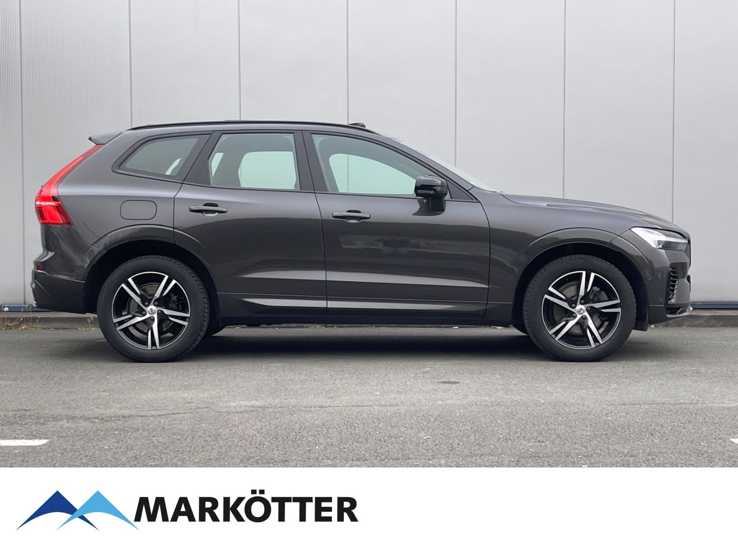 Volvo XC60 T6 AWD Recharge R Design - Samsaru's Car Outlet