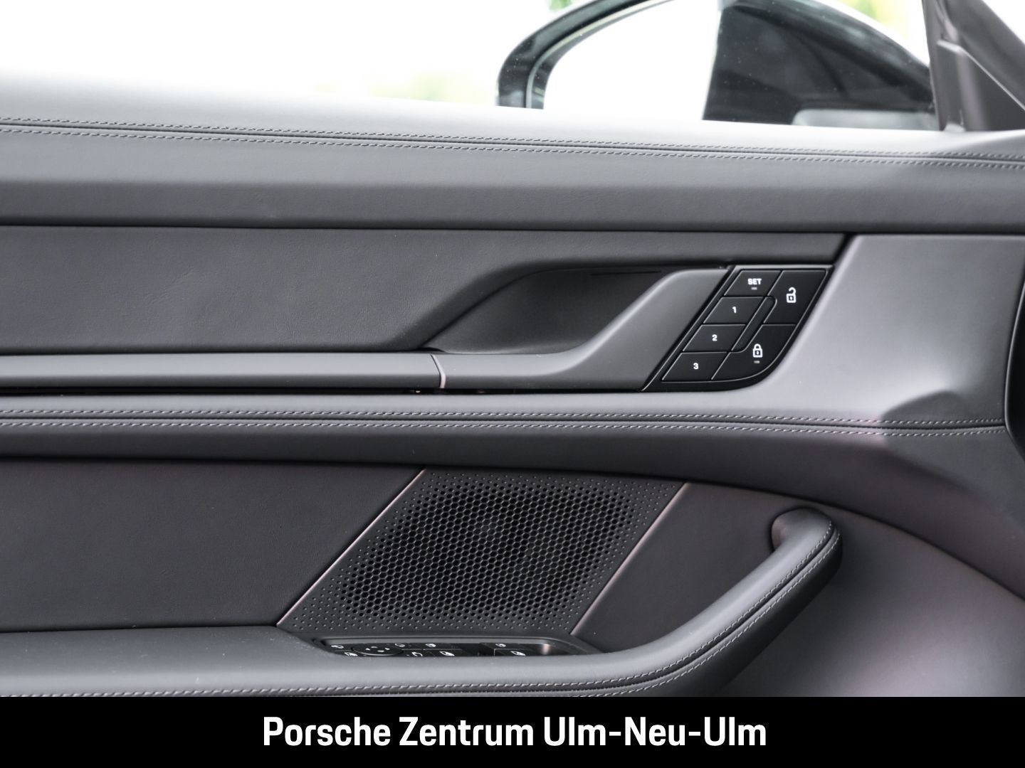 Porsche Taycan 4 Cross Turismo HD-Matrix ACC BOSE 20-Zol