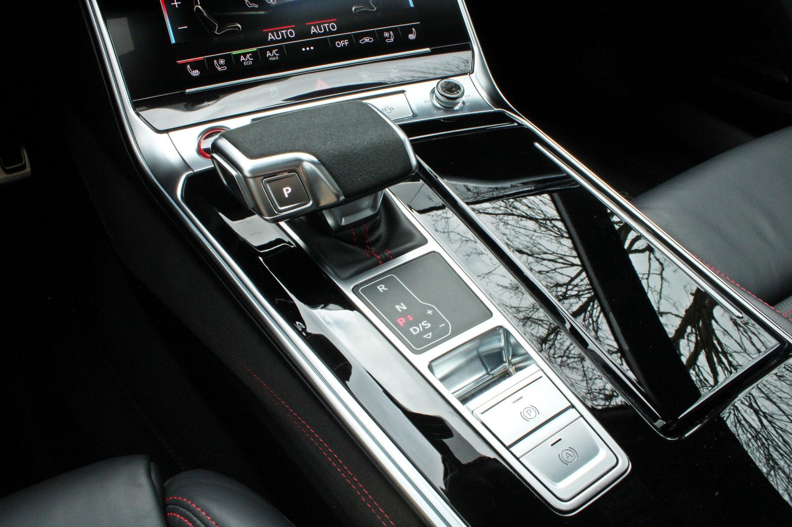 Audi RS6 Avant BLACK AHK PANO LASER HUD 280km/h LUFT