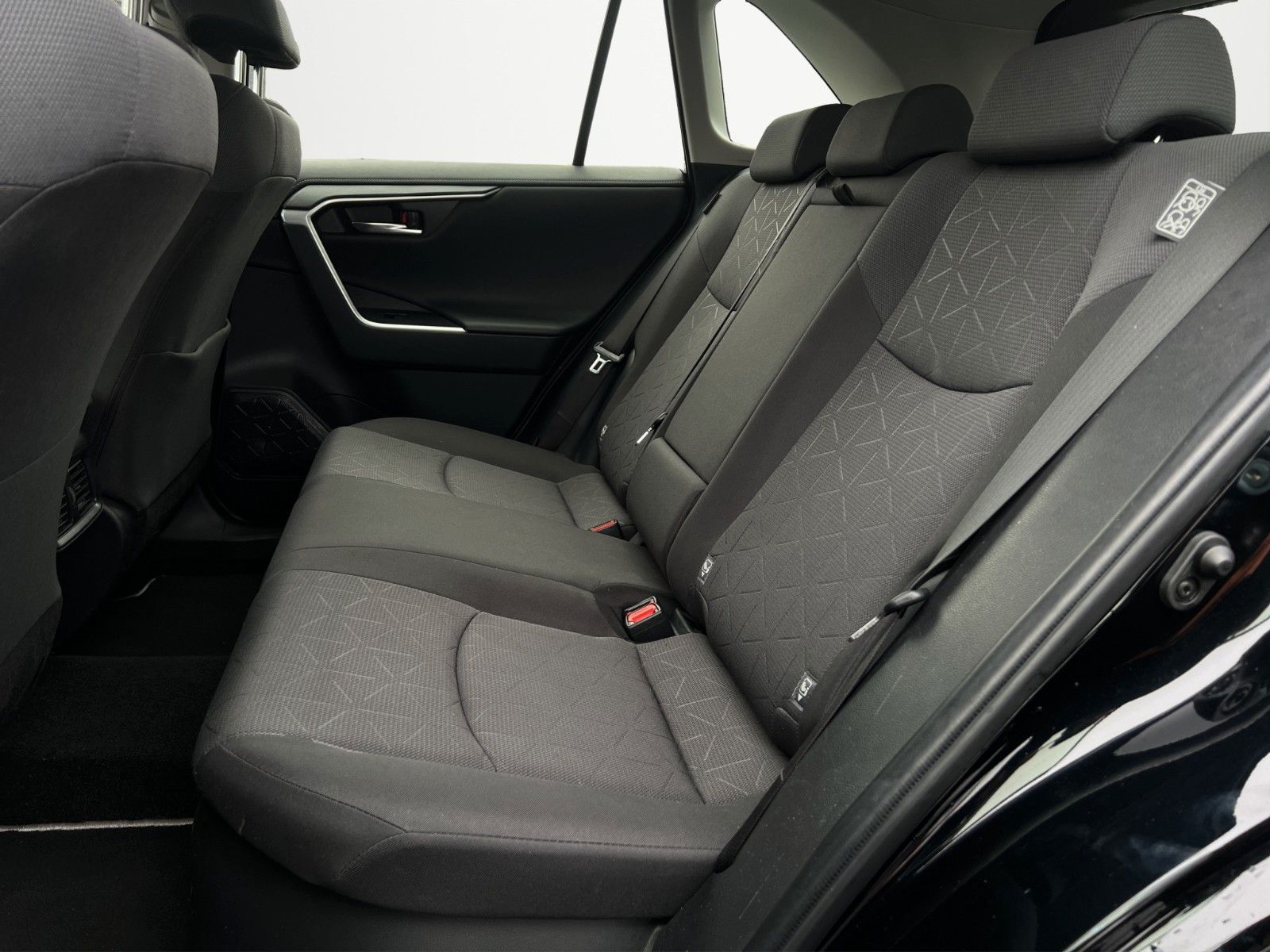 Toyota RAV 4 2.5 Hybrid 4x2 - Samsaru's Car Outlet