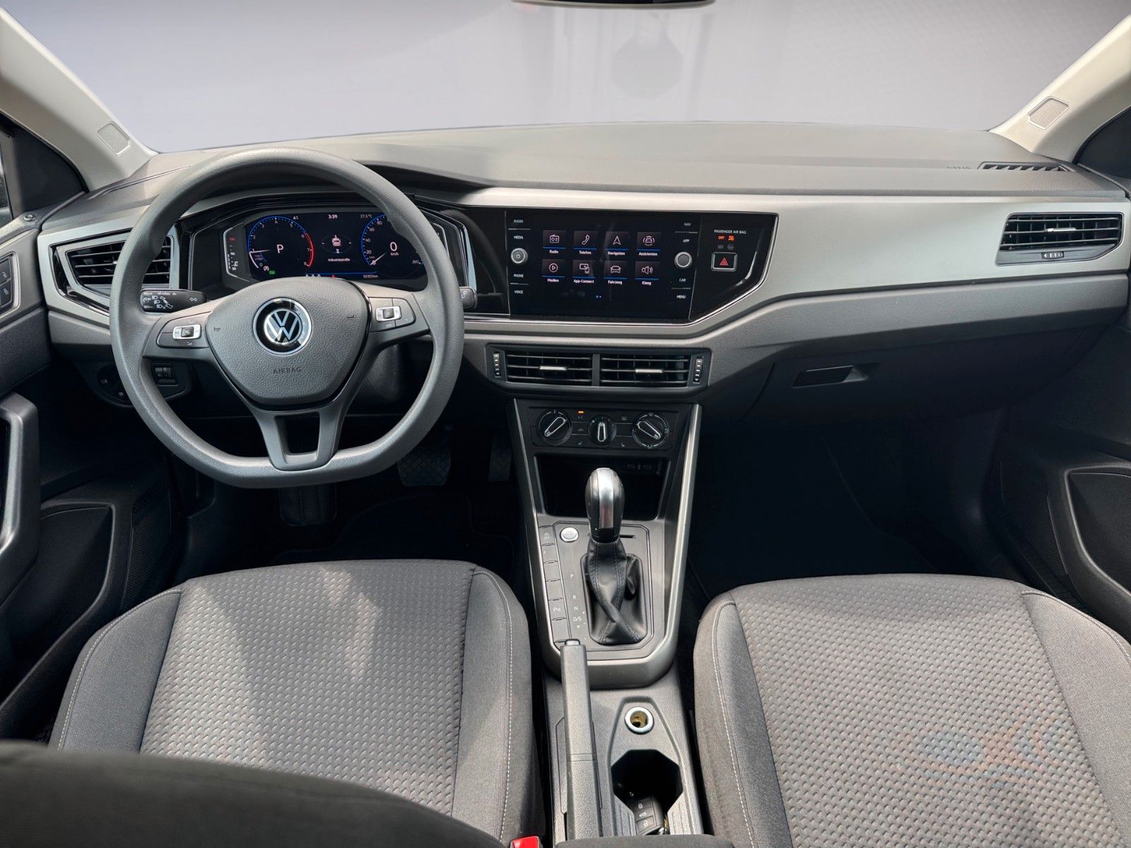 Volkswagen Polo VI Comfortline 1.0TSI - Samsaru's Car Outlet