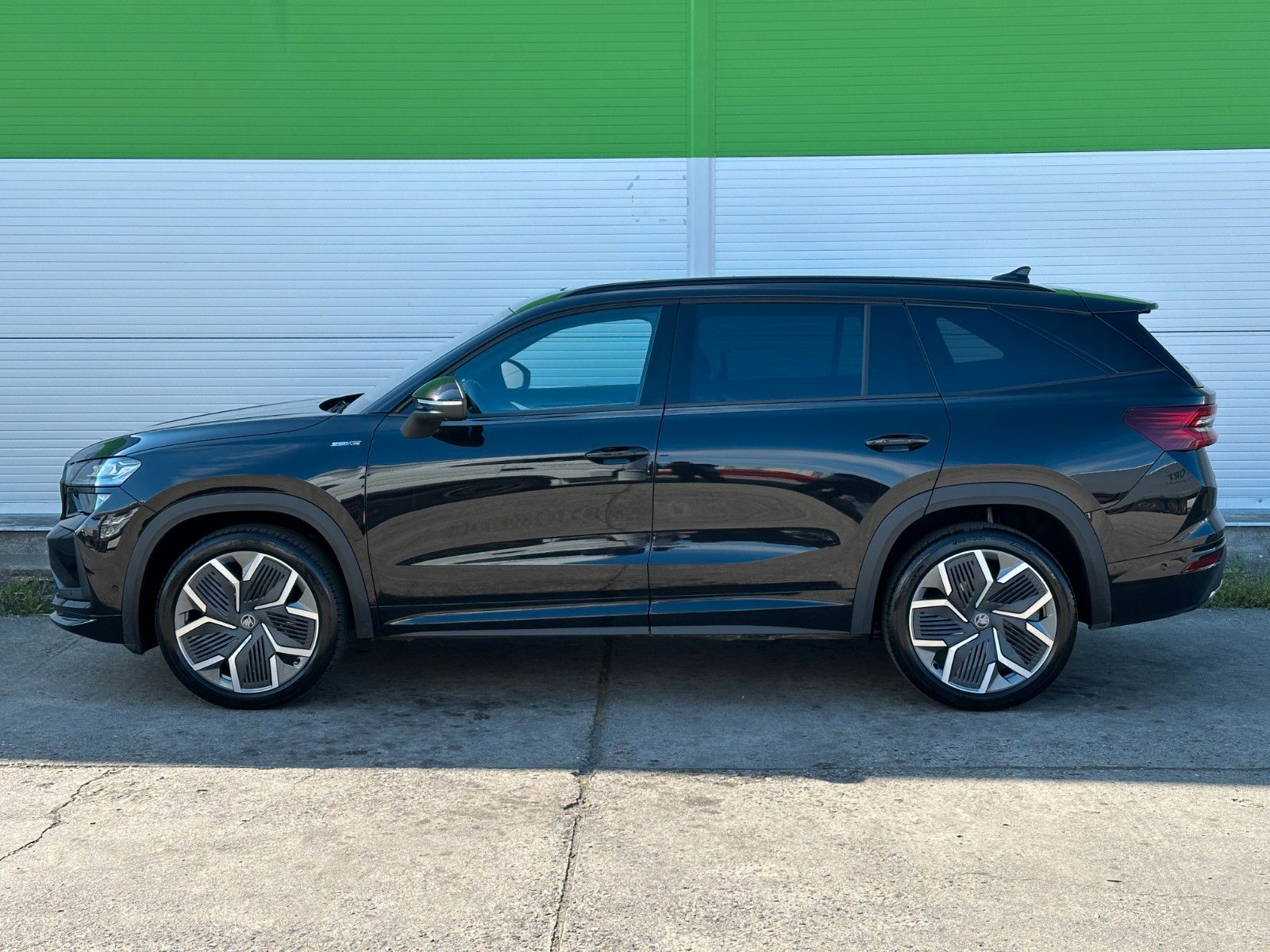 Skoda 193PS 4x4 Sportline STHZ PADACH DCC eHK LM20"AHK