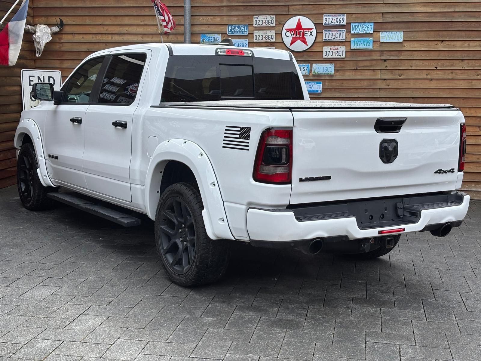 Dodge RAM 1500 Laramie 5.7L 12Zoll Display 4x4 LPG AHK